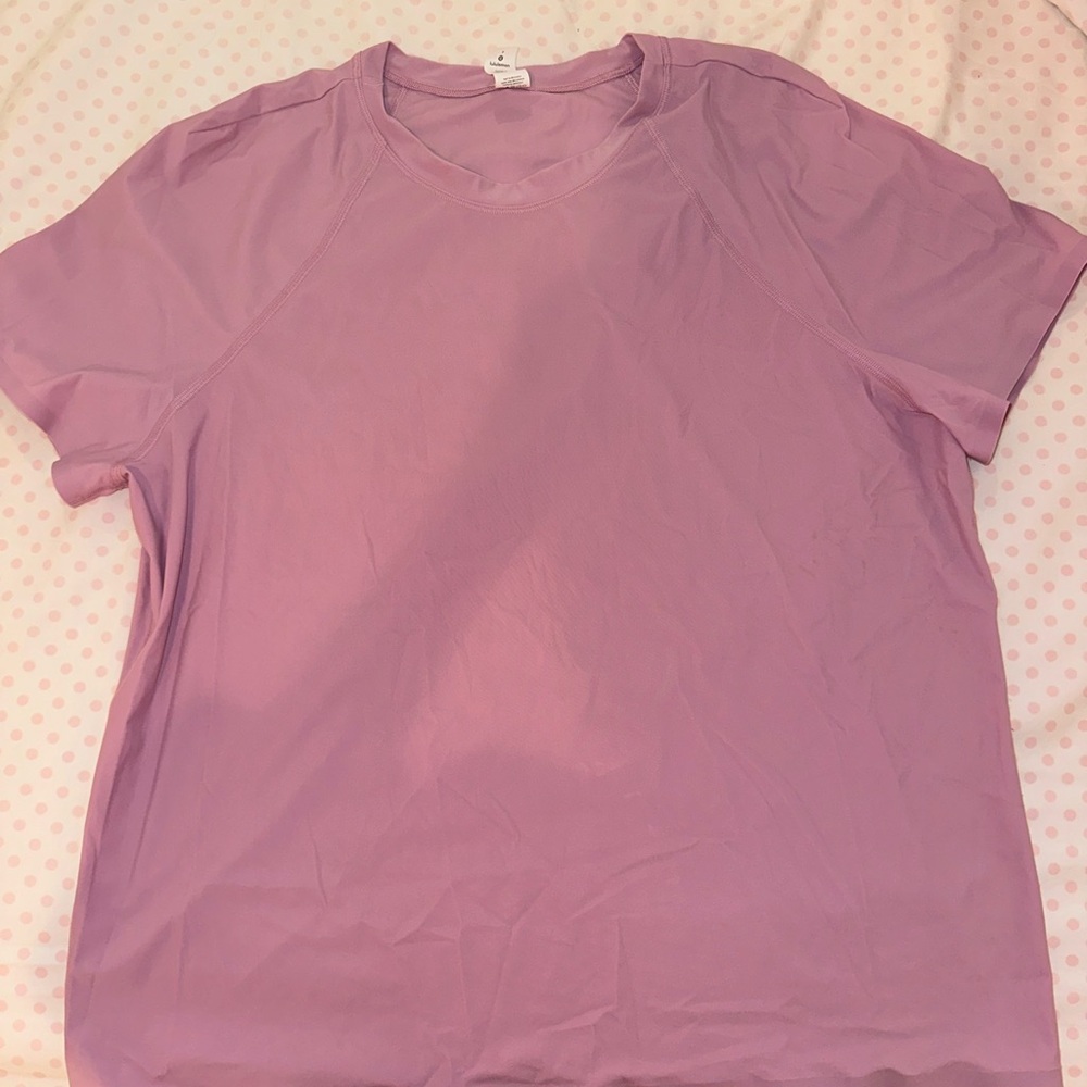 LULULEMON PINK TOP. Great condition. Worn 1 time. Size small
